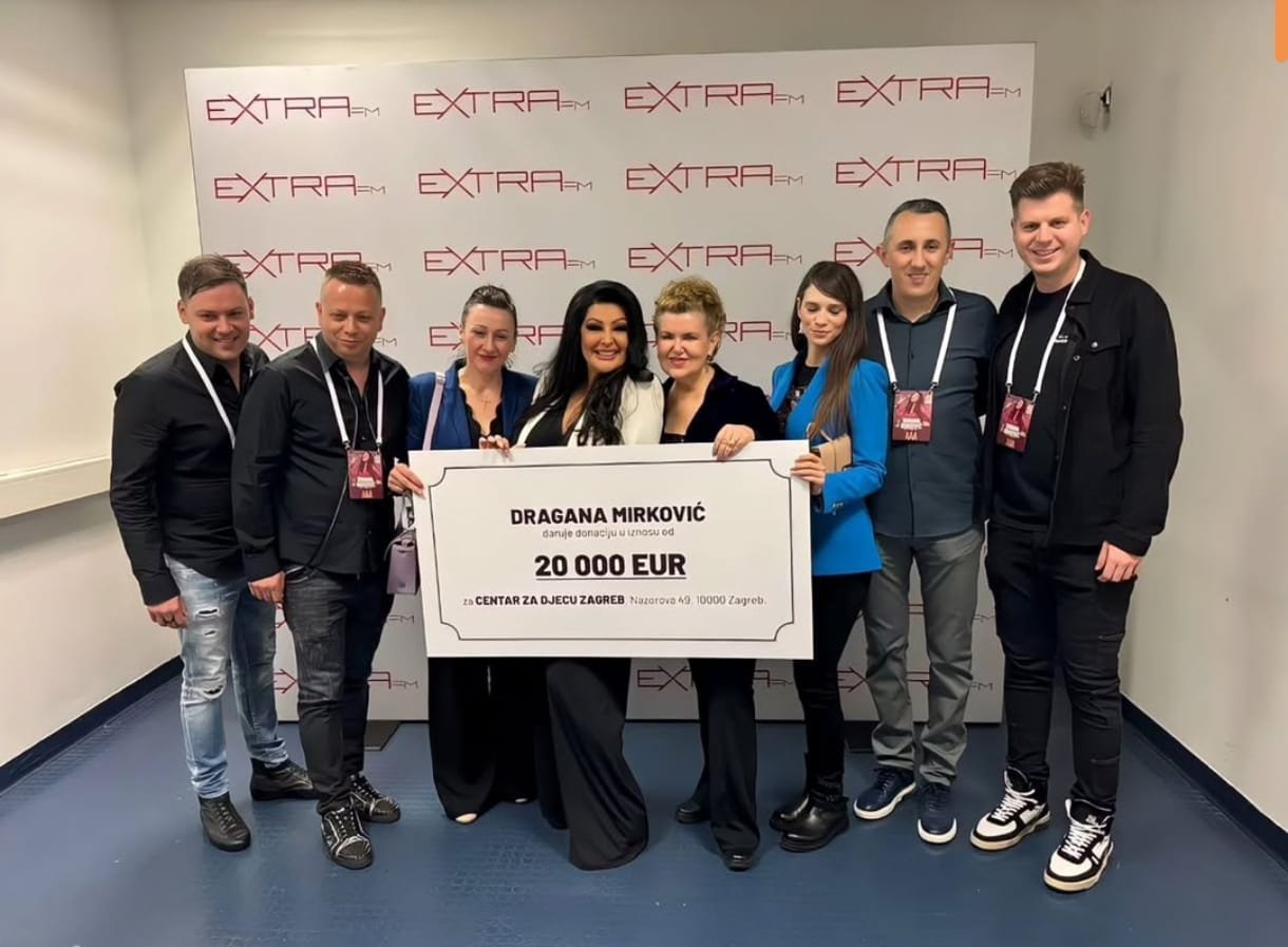Dragana Mirković sa saradnicima prilikom humanitarne donacije u Zagrebu